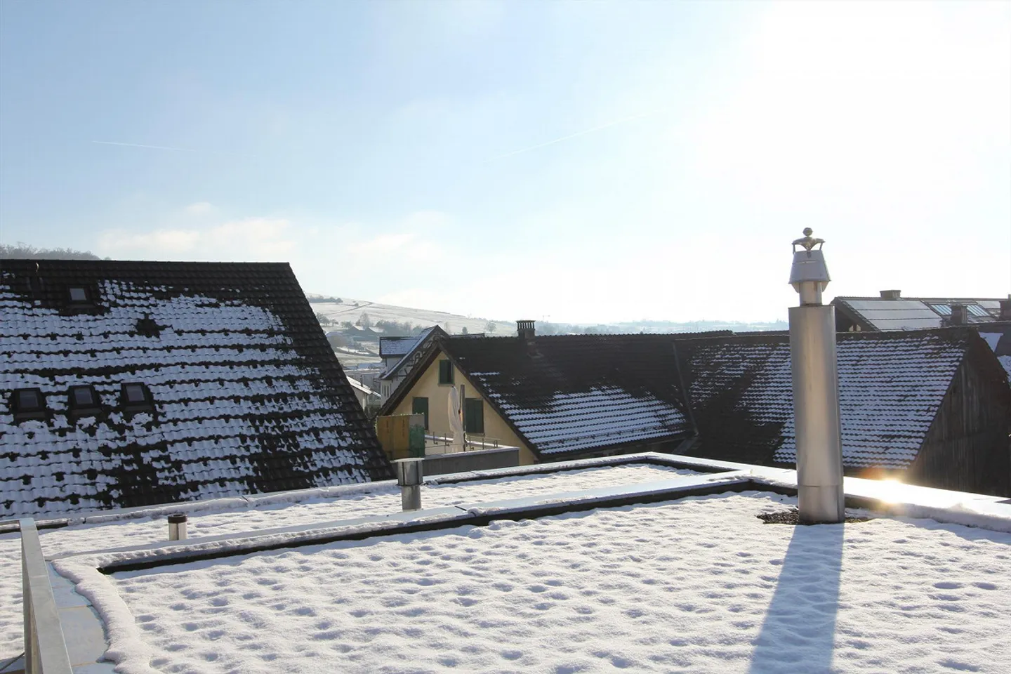 Property Standard | Modern Maisonette Apartment (Parking Included) - Photo 2 of 11