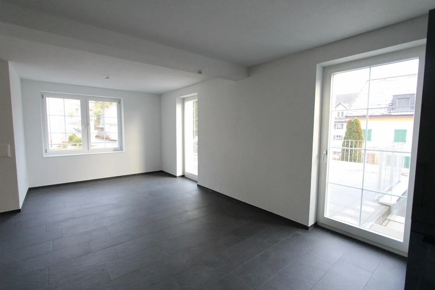 Property Standard | Modern Maisonette Apartment (Parking Included) - Photo 5 of 11