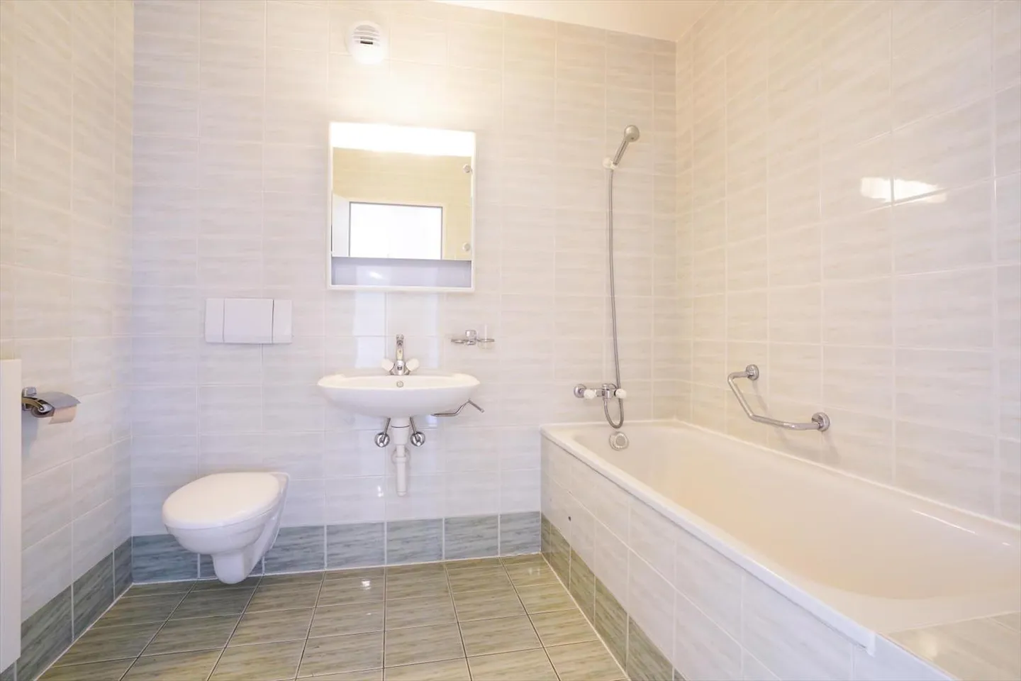 5-Zimmer-Penthouse im 8. Stock mit direktem Zugang durch den Aufzug - Foto 7 von 13