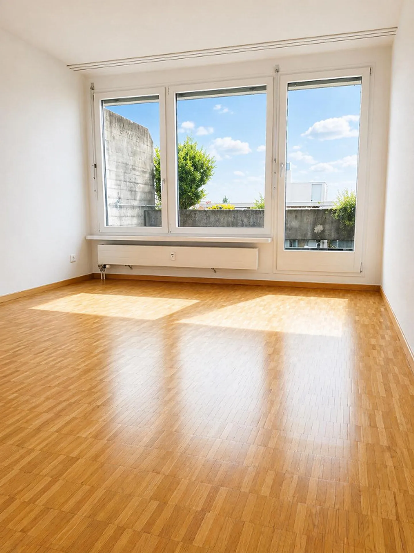 Belle appartement de 2,5 pièces avec balcon et vue sur le lac - Photo 2 sur 6