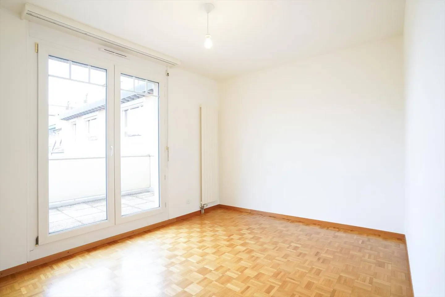 5-Zimmer-Penthouse im 8. Stock mit direktem Zugang durch den Aufzug - Foto 6 von 13