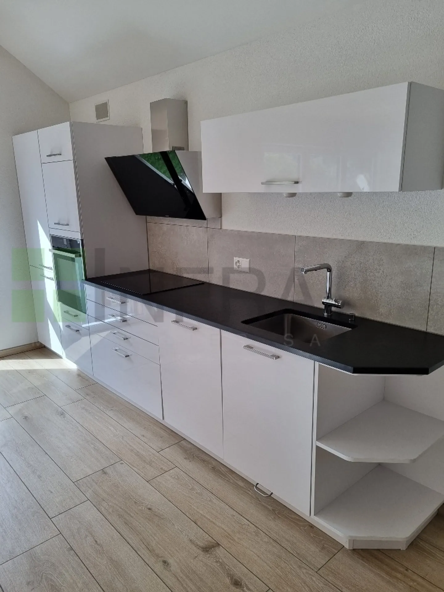 Magnifique duplex de 160 m2 en attique - Photo 2 sur 23