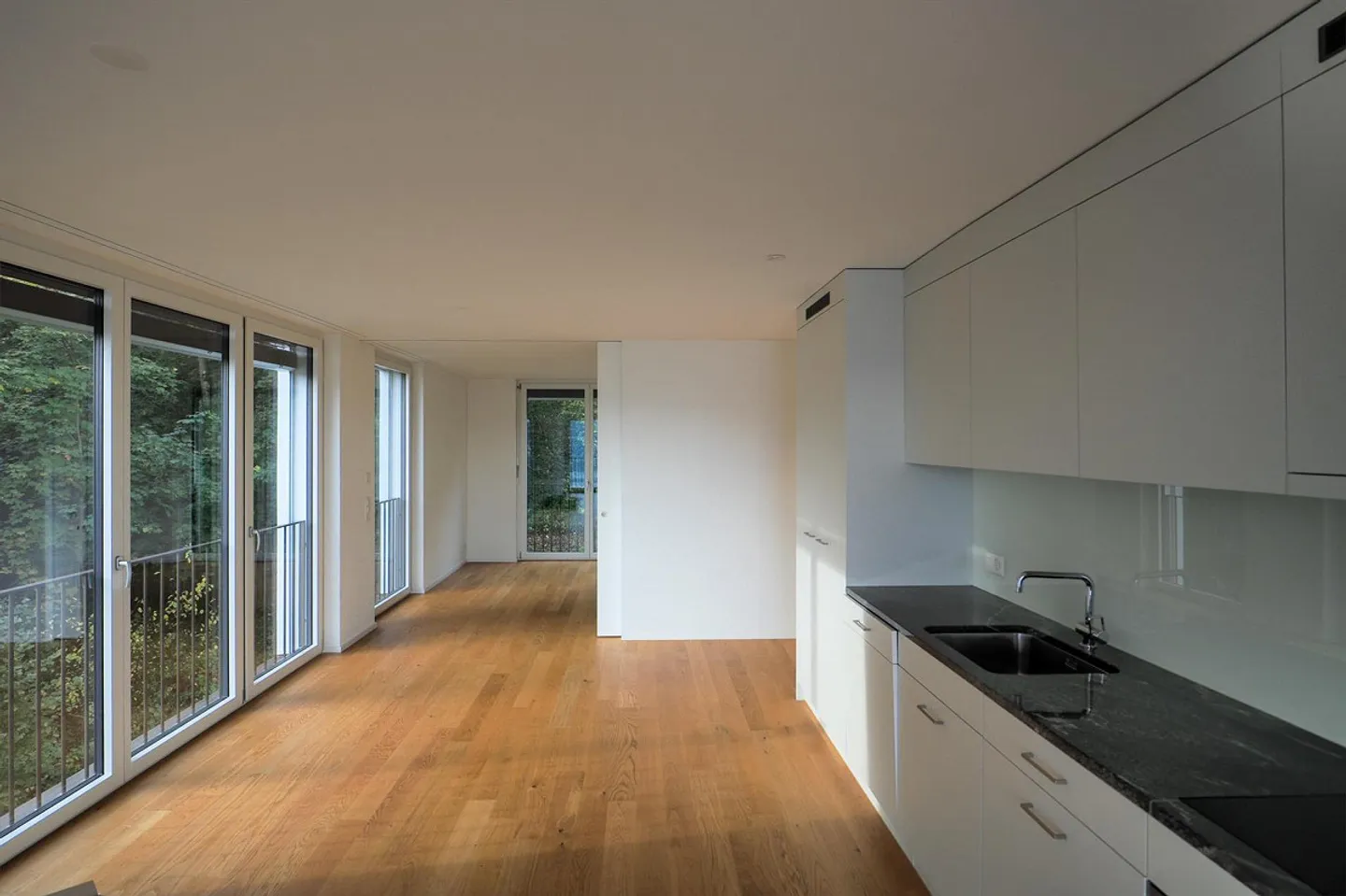 Appartamento moderno e luminoso di 4,5 stanze - Foto 3 di 8