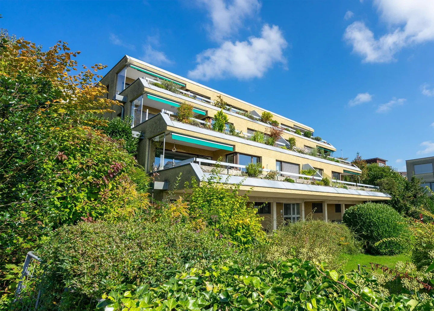 3½-Room Terrace Apartment with Stunning Lake View - Photo 2 of 14