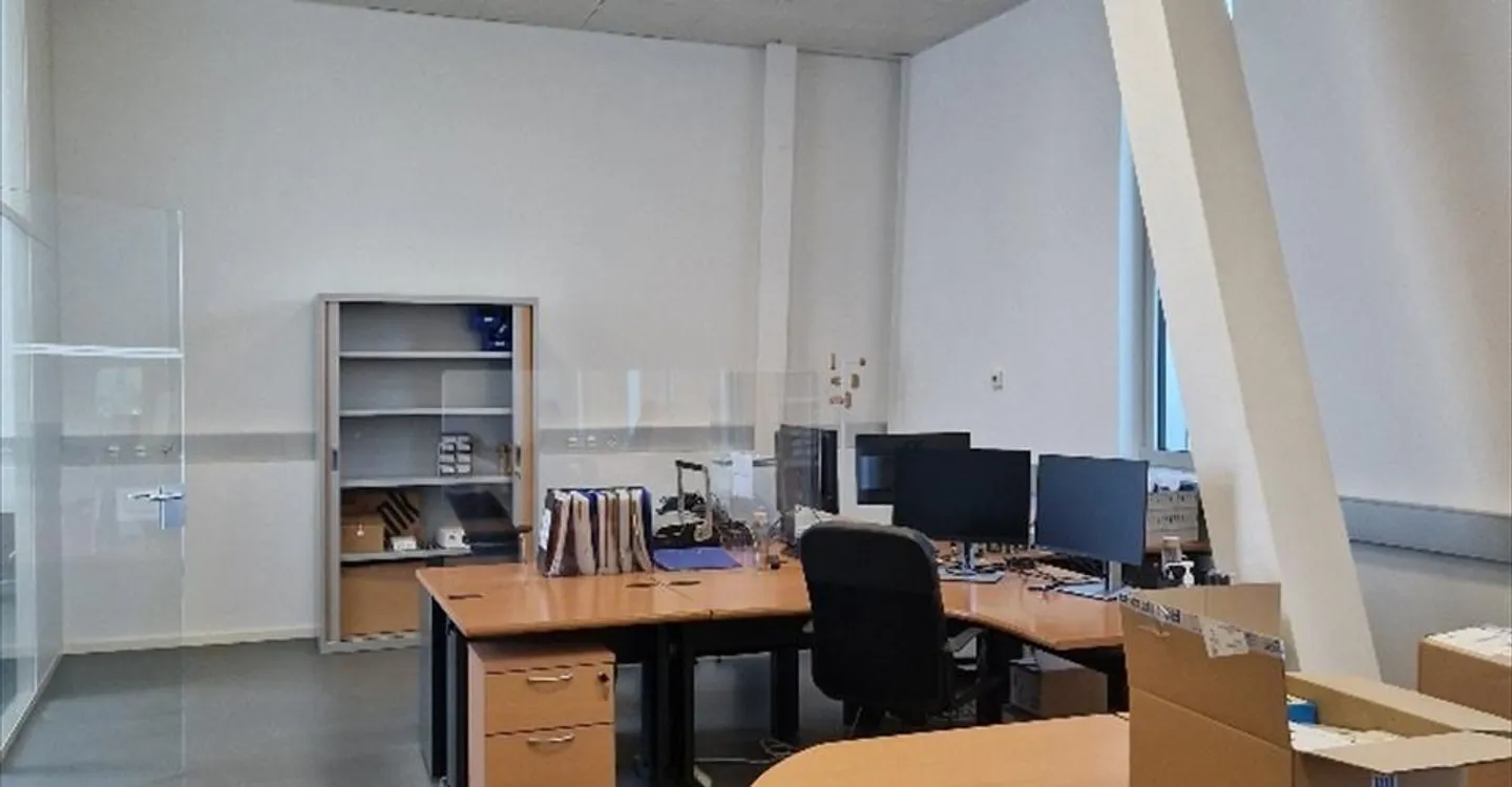 Spazio ufficio in affitto - Foto 5 di 13