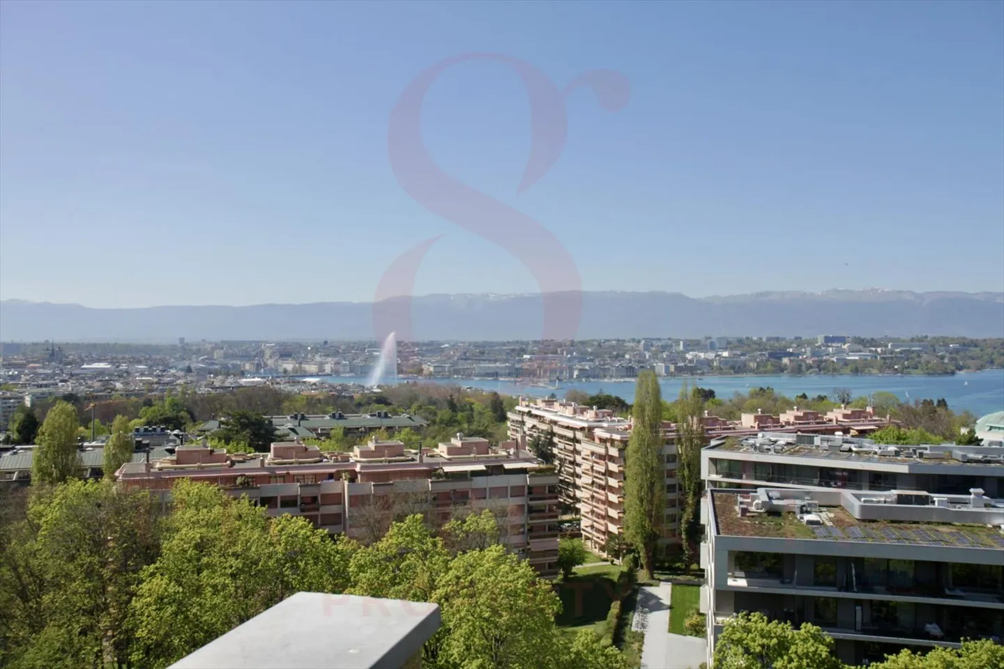 Cologny Park: Außergewöhnliche Penthouse mit Panoramablick! - Foto 2 von 5