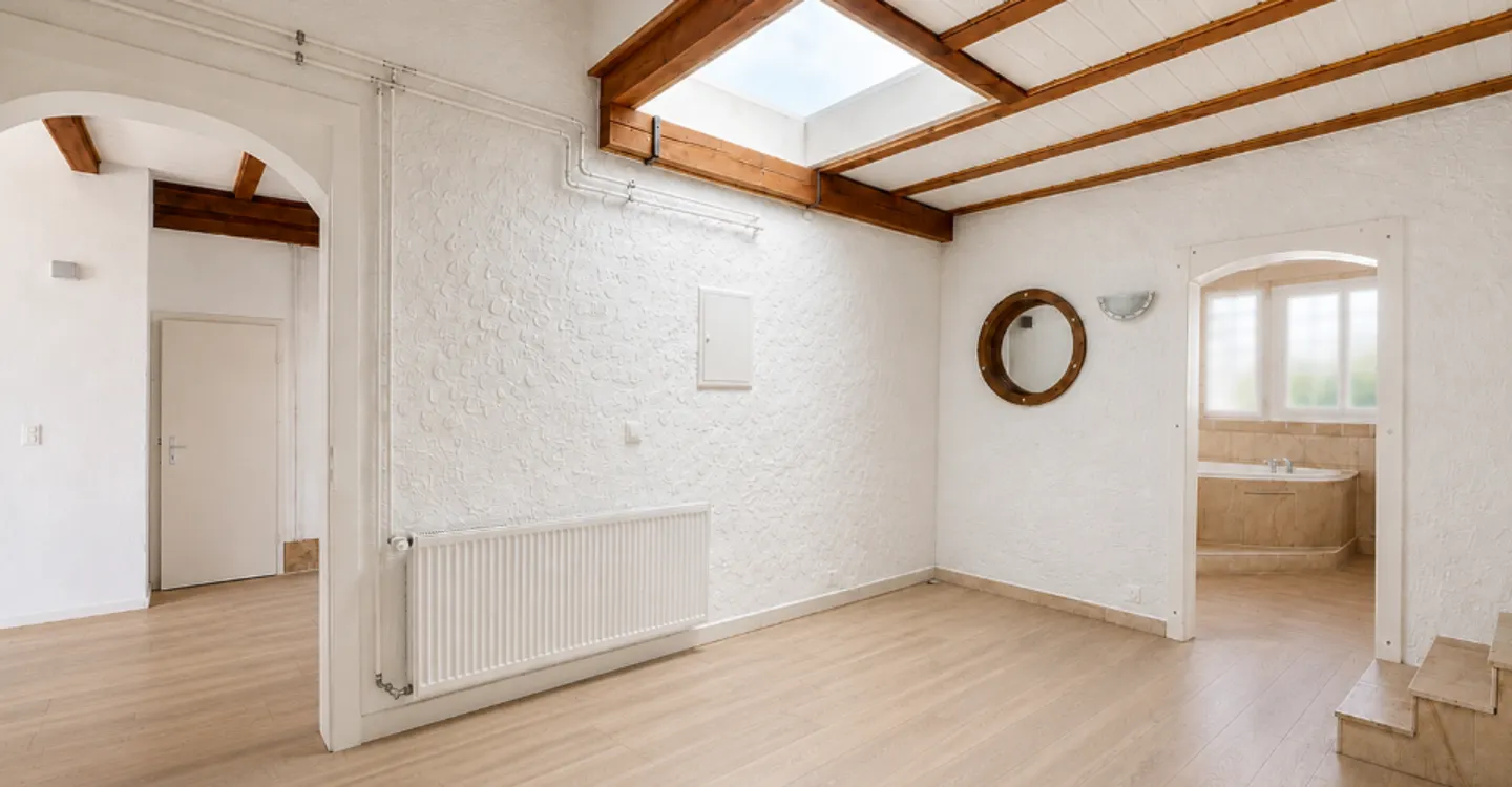 Charmantes Dorfhaus mit zwei Wohnungen im Herzen von Marin - Foto 10 von 13