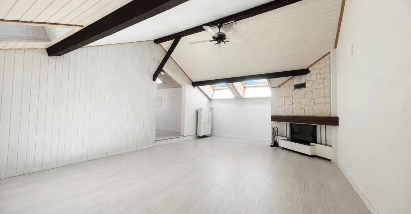 Charmantes Dorfhaus mit zwei Wohnungen im Herzen von Marin - Foto 12 von 13