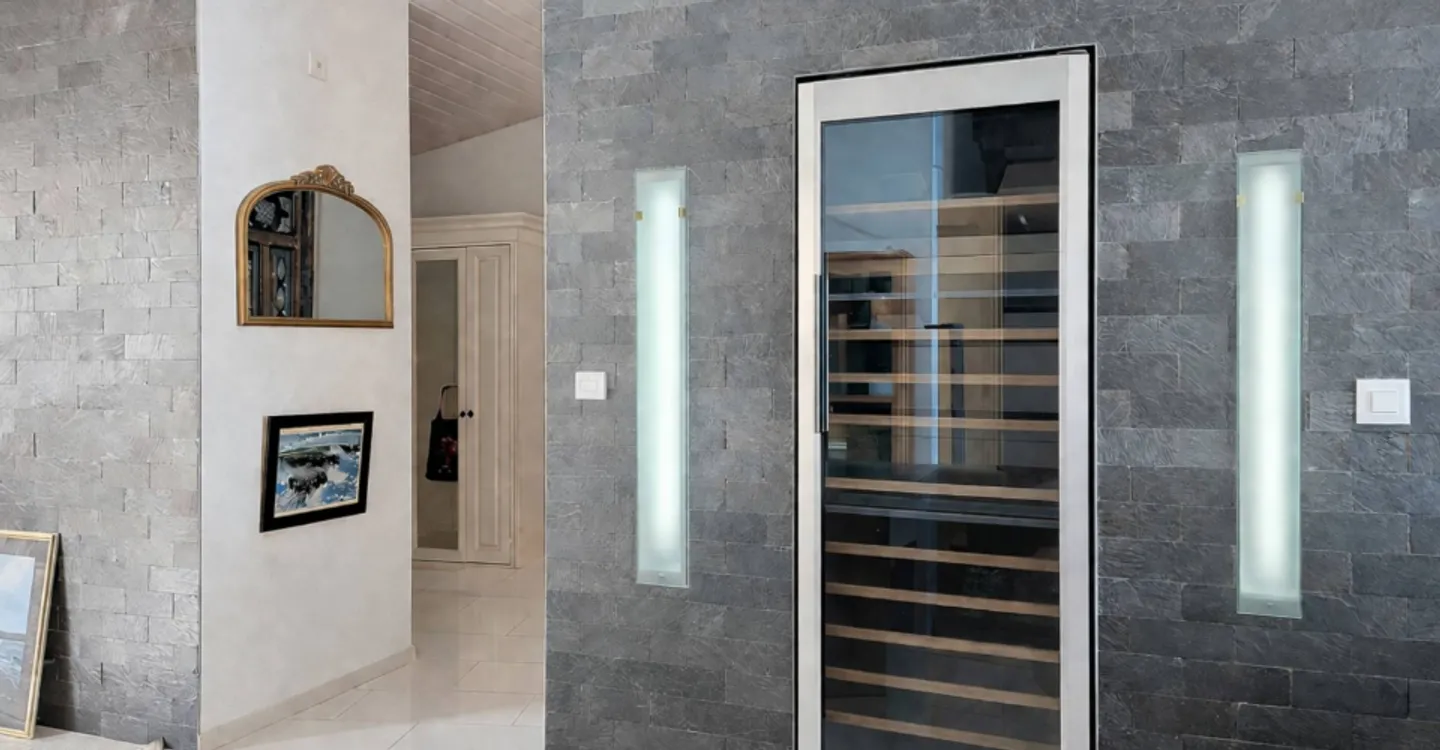 Appartamento attico luminoso con vista mozzafiato sul lago - Foto 5 di 11