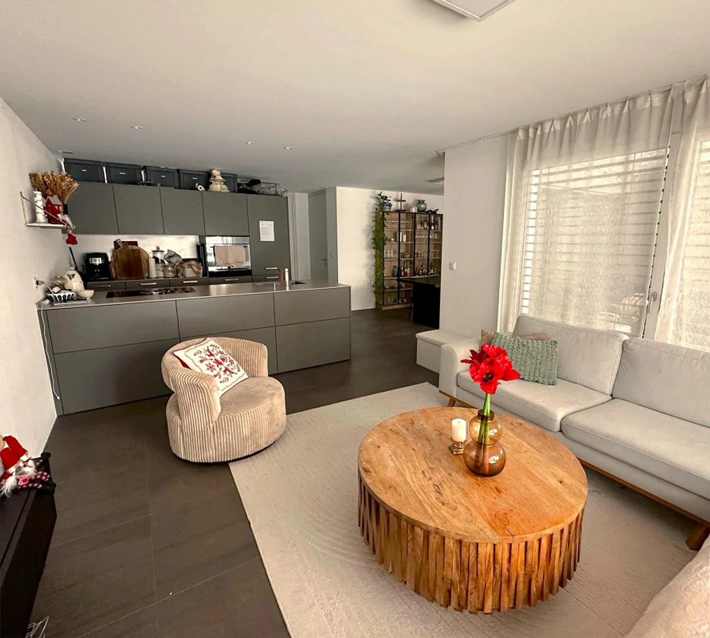 Moderne und stilvolle 3.5-Zimmerwohnung zu vermieten - Foto 3 von 15