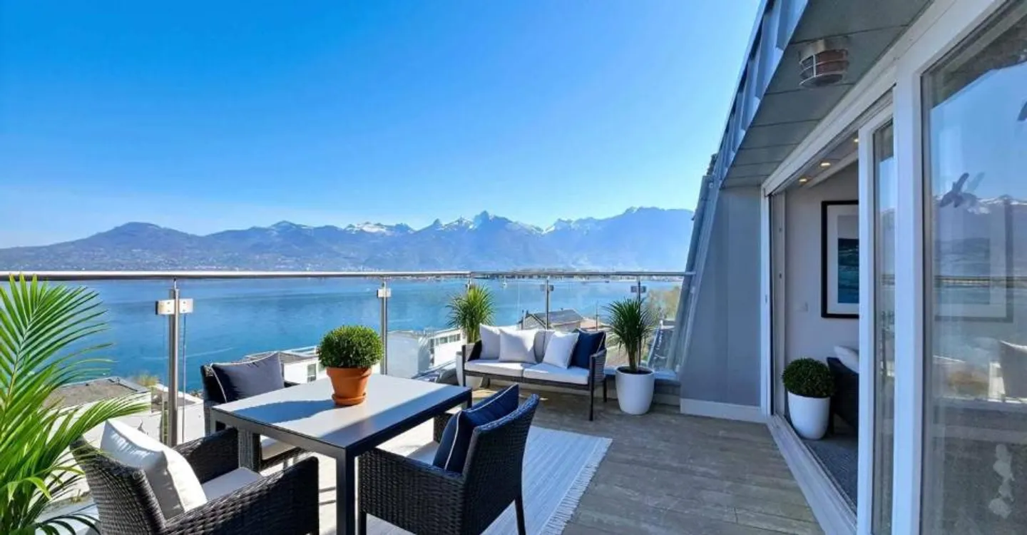 Appartamento attico luminoso con vista mozzafiato sul lago - Foto 10 di 11