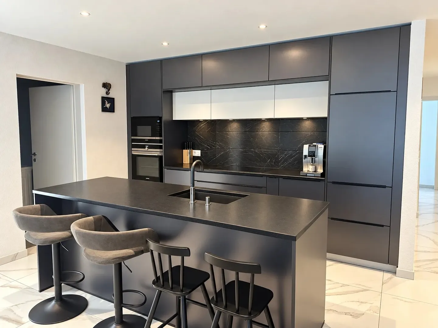 2021 House with Garden, Parental Suite and Development Potential - Photo 3 of 35
