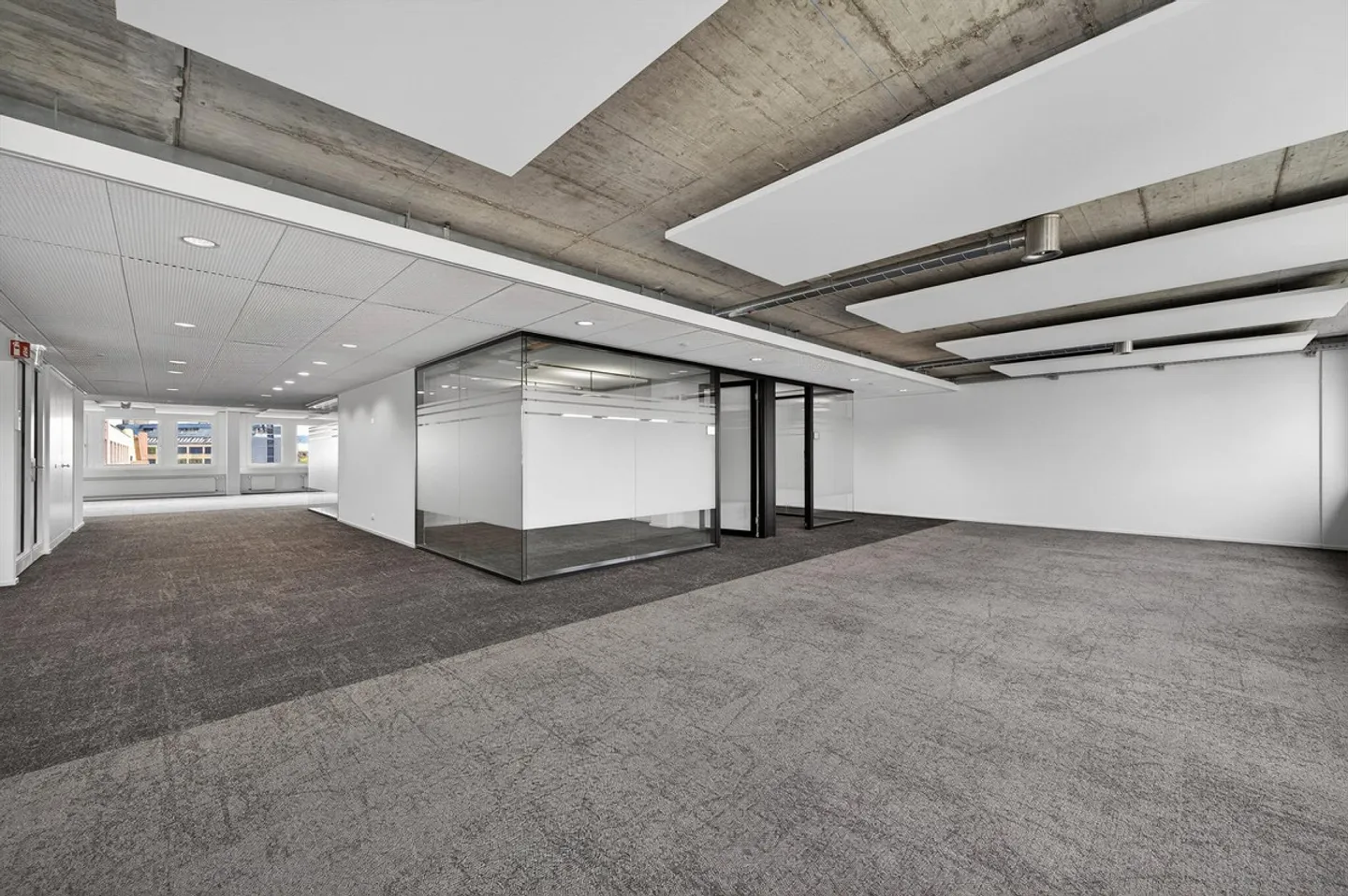 Modern Headquarters Space near Zurich 760 m² available immediately - ... - Photo 8 of 13