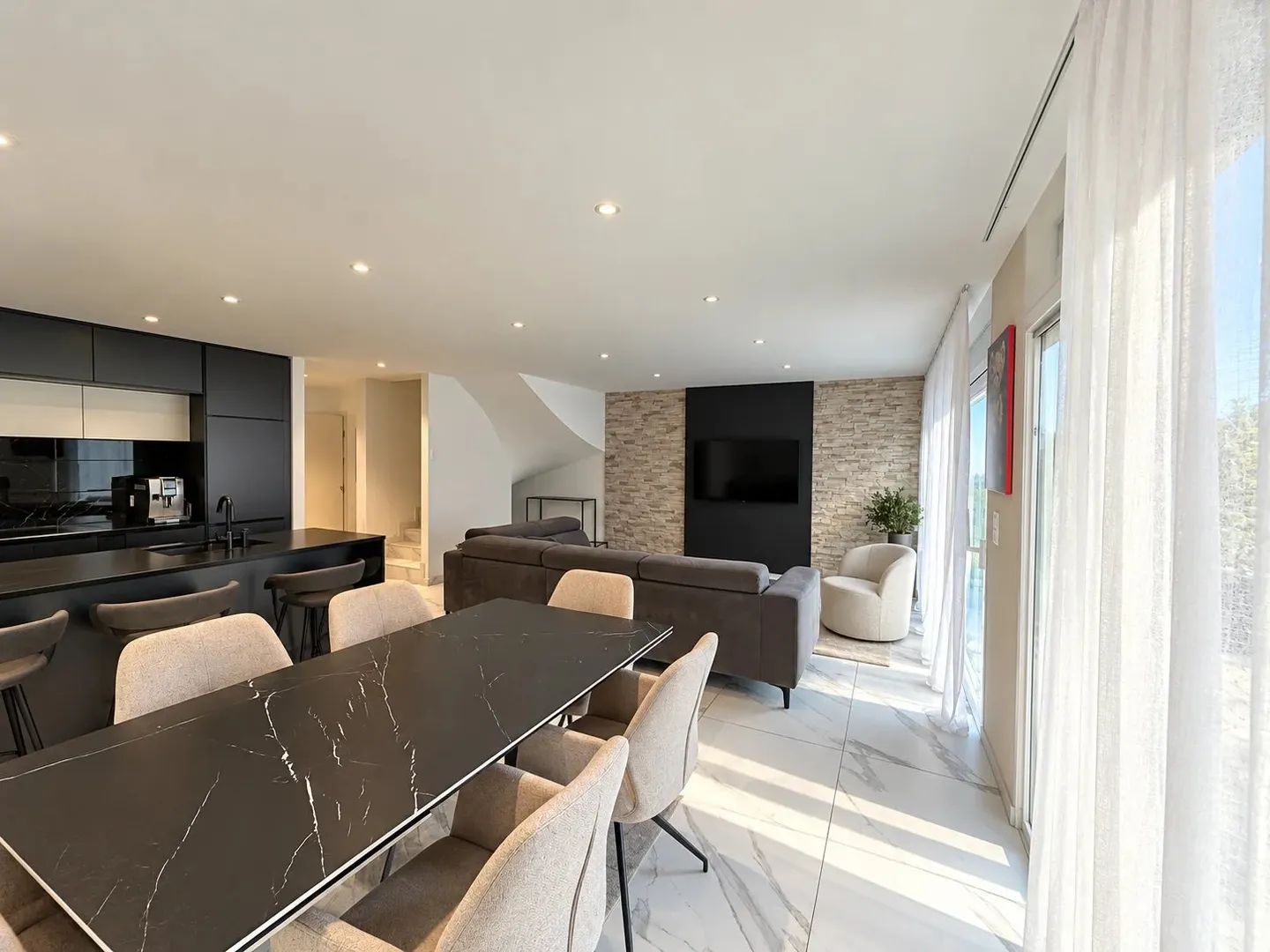 2021 House with Garden, Parental Suite and Development Potential - Photo 6 of 35