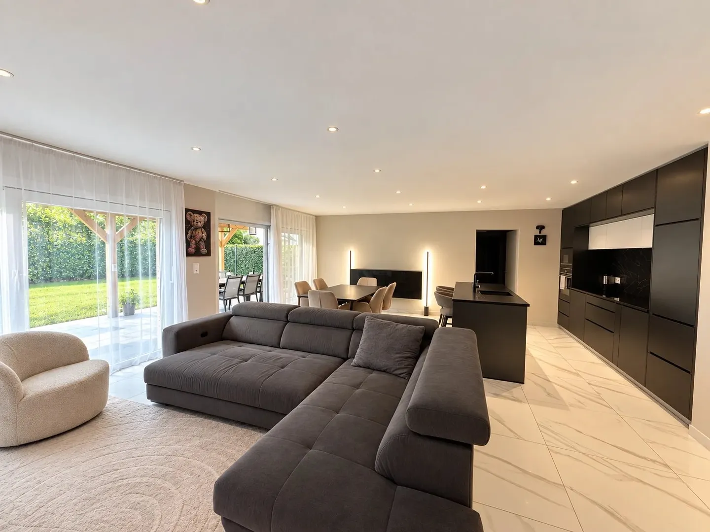 2021 House with Garden, Parental Suite and Development Potential - Photo 9 of 35