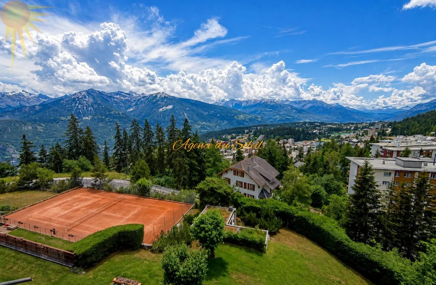 Monatlich zur Miete für die Sommersaison: diese wunderbare 4,5-Zimmer-Wohnung in der Nähe der re - Foto 2 von 13