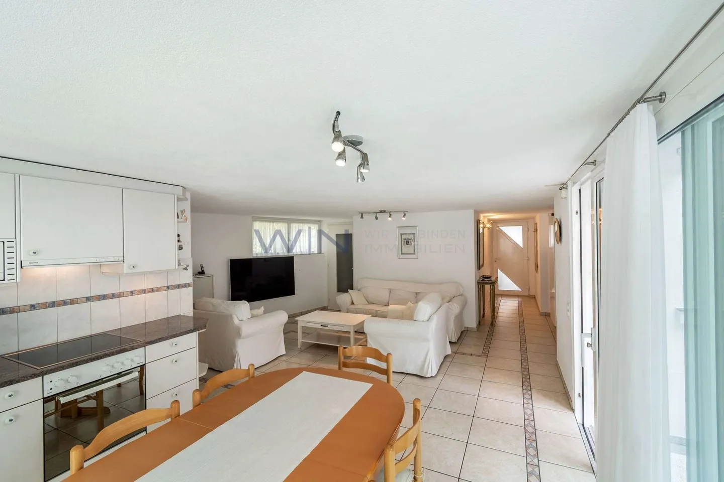 Affascinante Casa Familiare - Foto 6 di 13