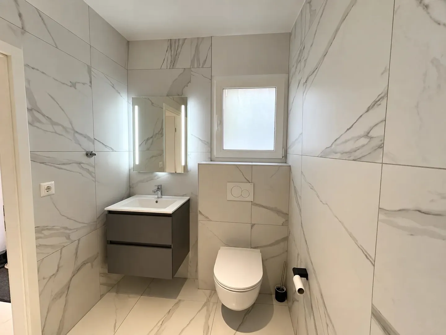 2021 House with Garden, Parental Suite and Development Potential - Photo 21 of 35