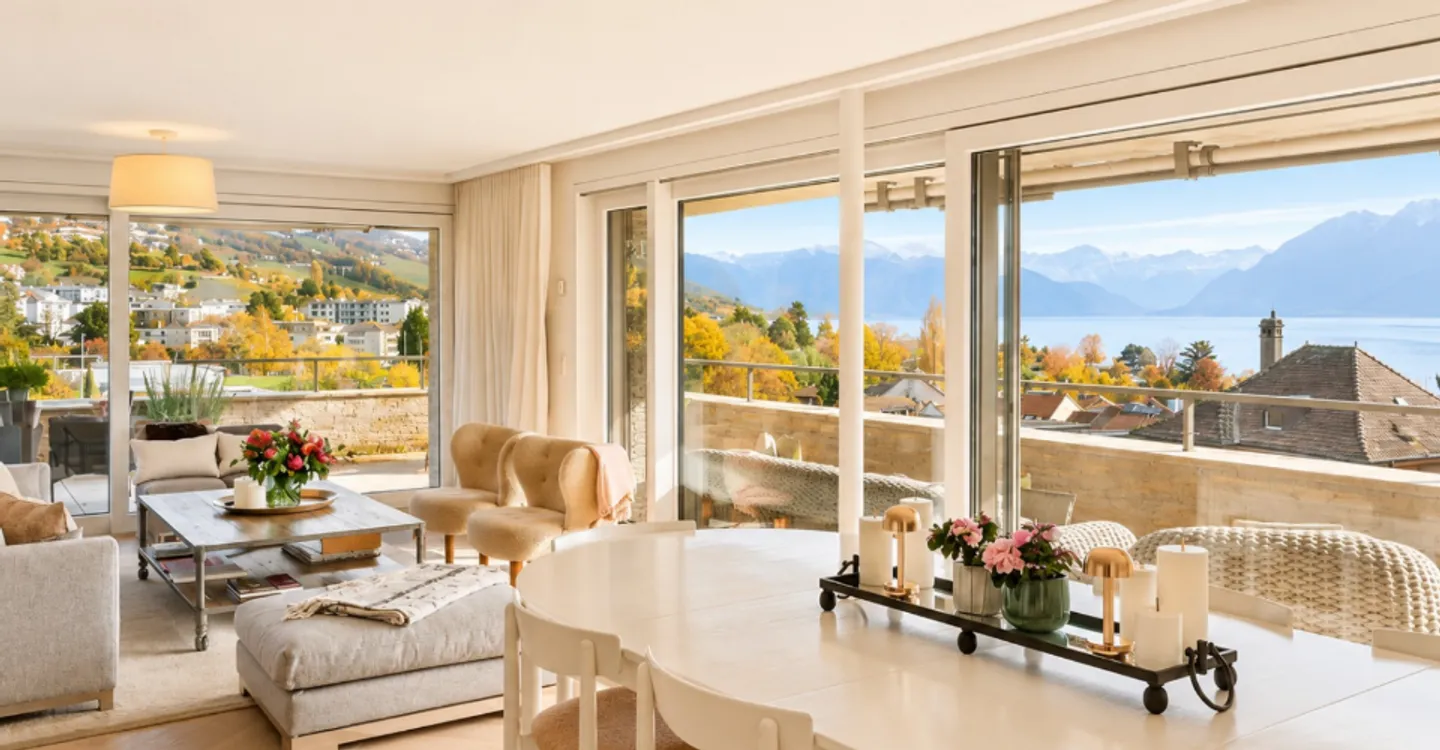 Exceptional duplex with private garden and lake view - Photo 4 of 12