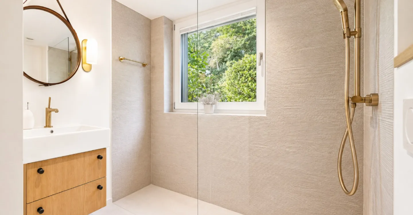 Exceptional duplex with private garden and lake view - Photo 8 of 12