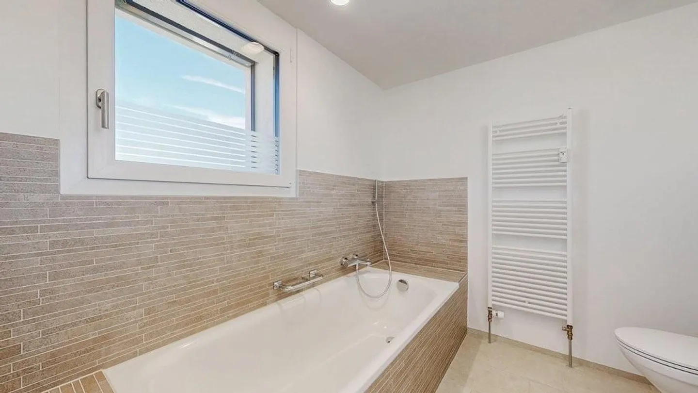 Appartement penthouse élégant avec plus de 100 mètres carrés de terrasse sur le toit - Photo 5 sur 12