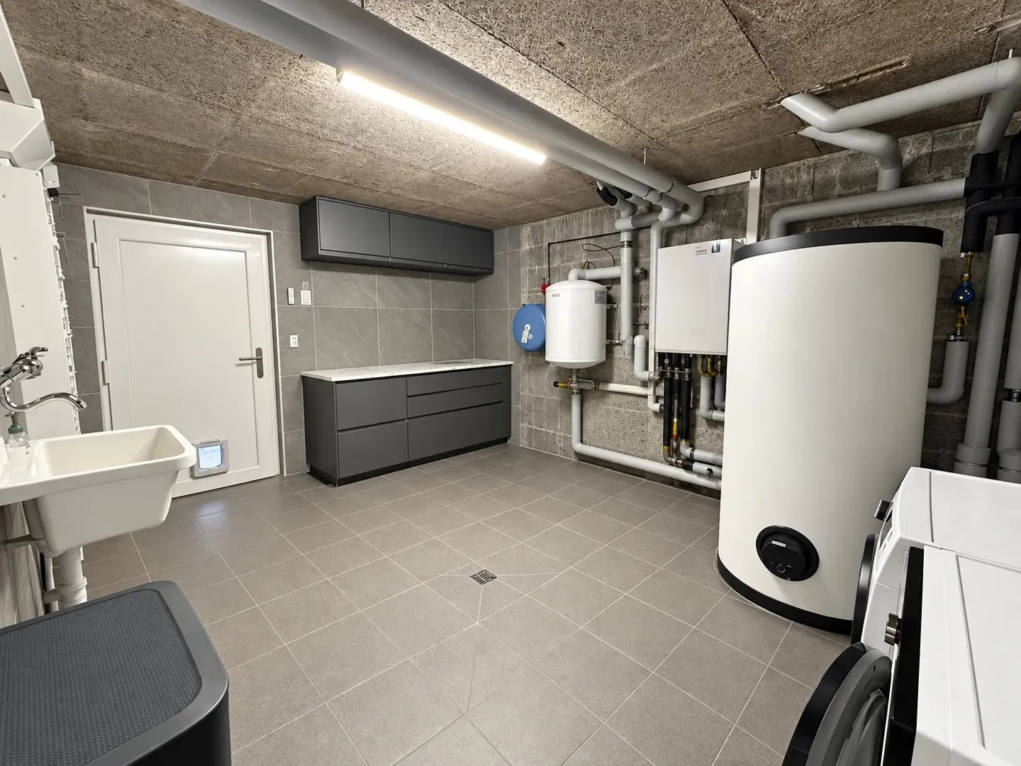 2021 House with Garden, Parental Suite and Development Potential - Photo 33 of 35