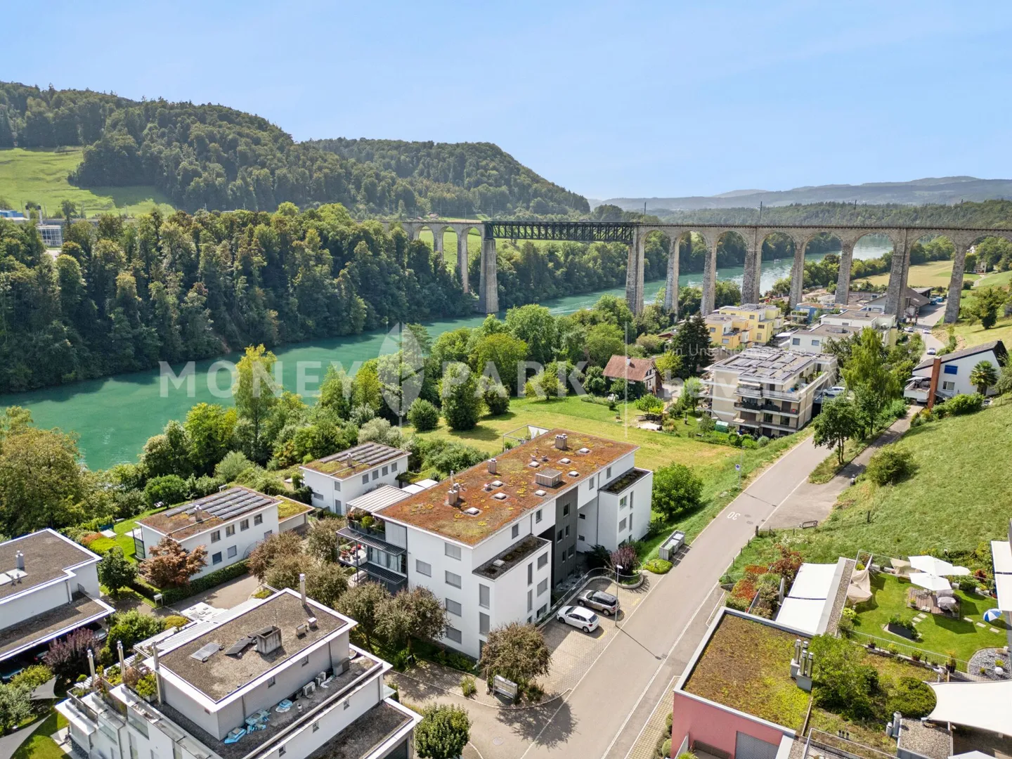 Appartamento giardino esclusivo di 4,5 stanze con vista unica sul viadotto - Foto 2 di 13