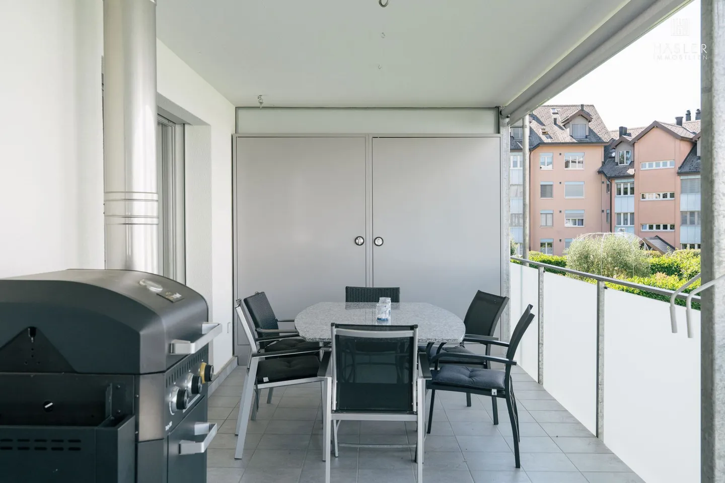 Spacious 4½-room apartment in a family-friendly neighborhood - Photo 5 of 11