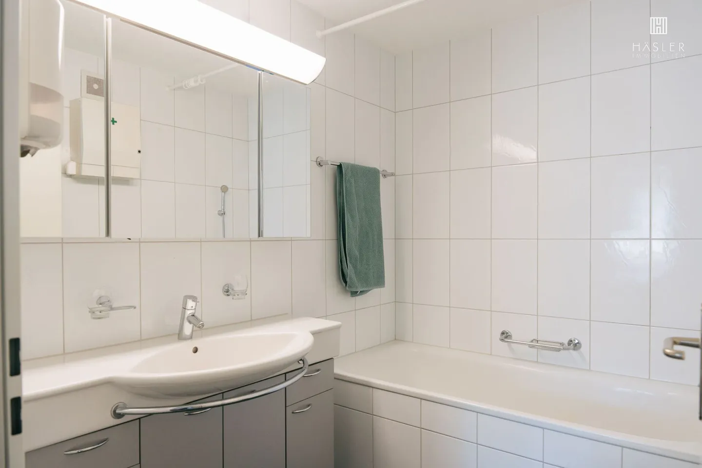 Spacious 4½-room apartment in a family-friendly neighborhood - Photo 10 of 11