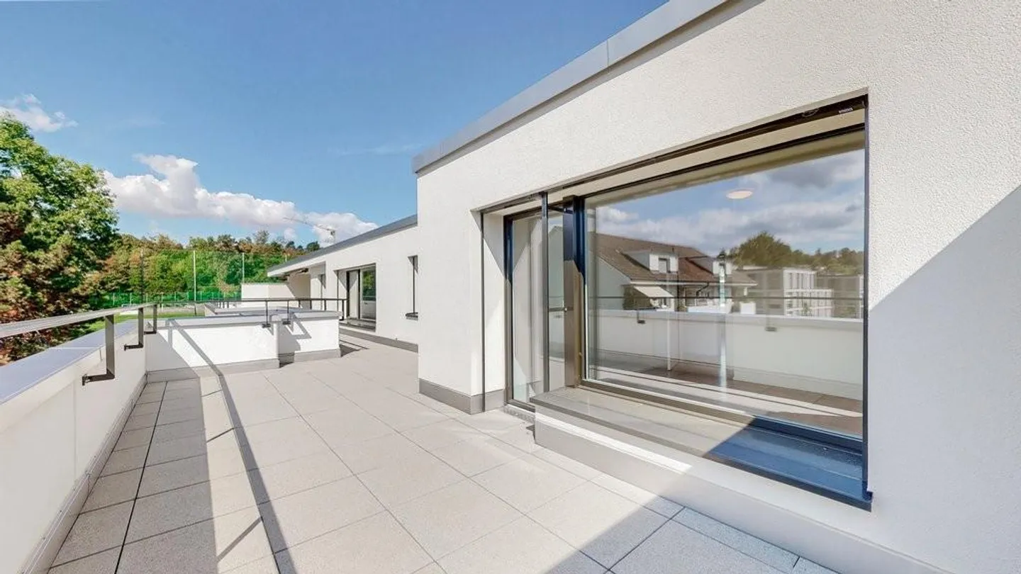 Appartement penthouse élégant avec plus de 100 mètres carrés de terrasse sur le toit - Photo 11 sur 12