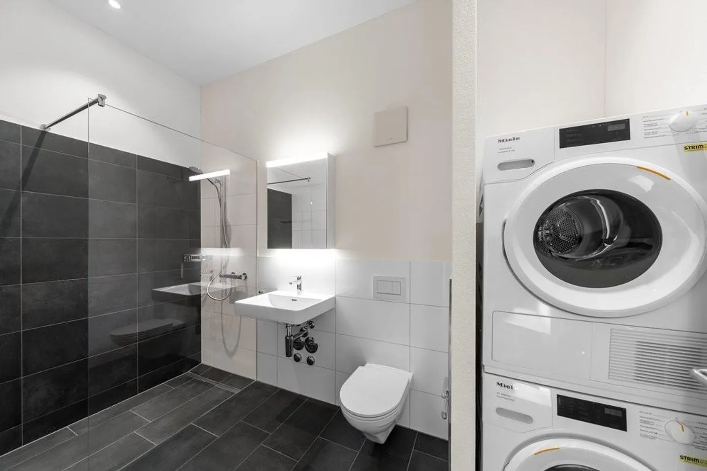 First rental - 2.5-room loft apartment in Wolfganghof Süd - Photo 4 of 4