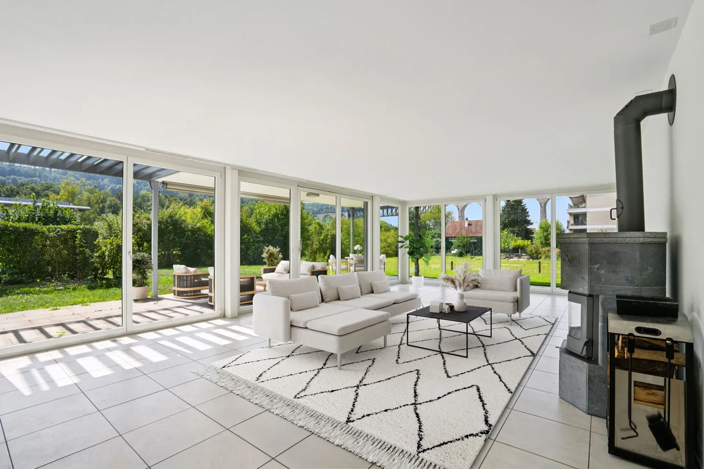 Appartamento giardino esclusivo di 4,5 stanze con vista unica sul viadotto - Foto 4 di 13