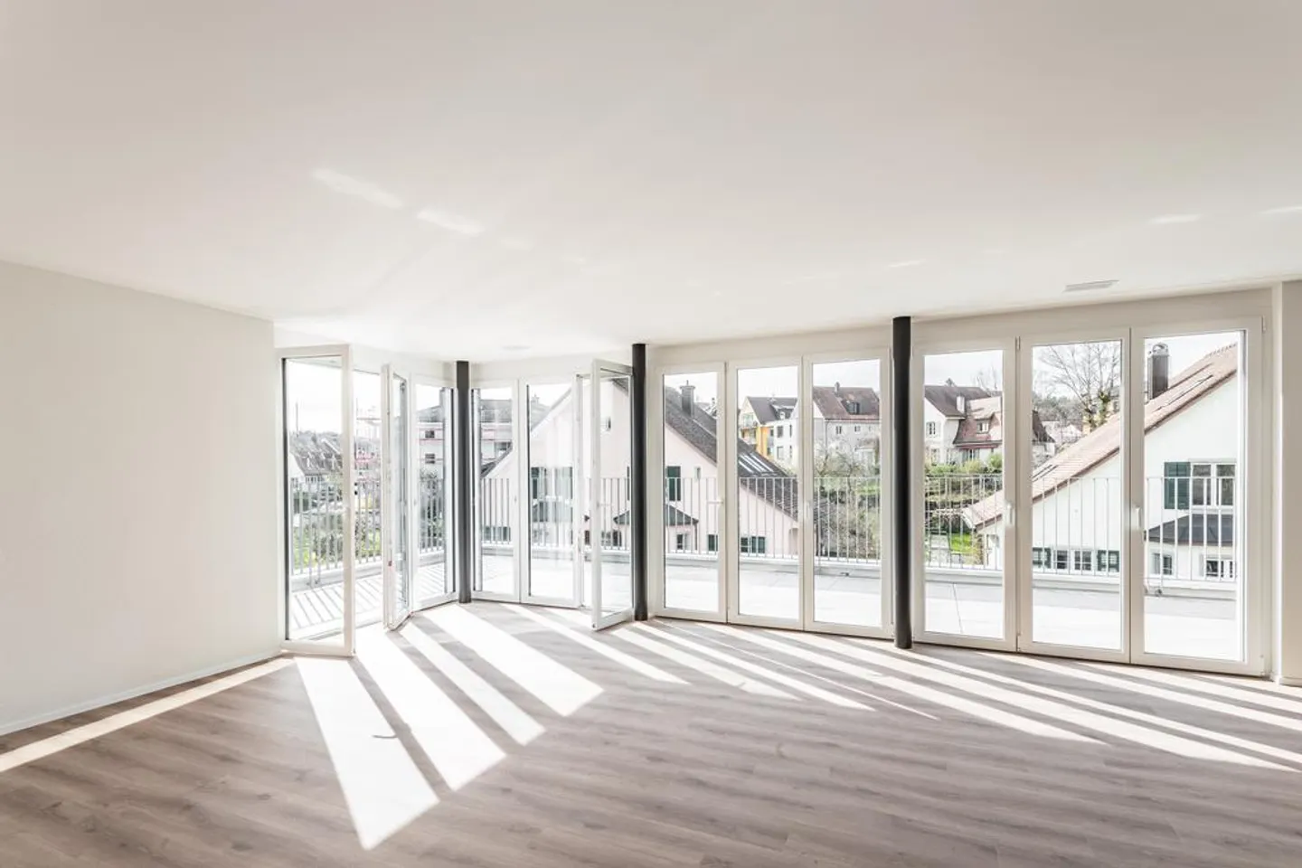 Moderne Attikawohnung mit Terrasse - Foto 5 von 11