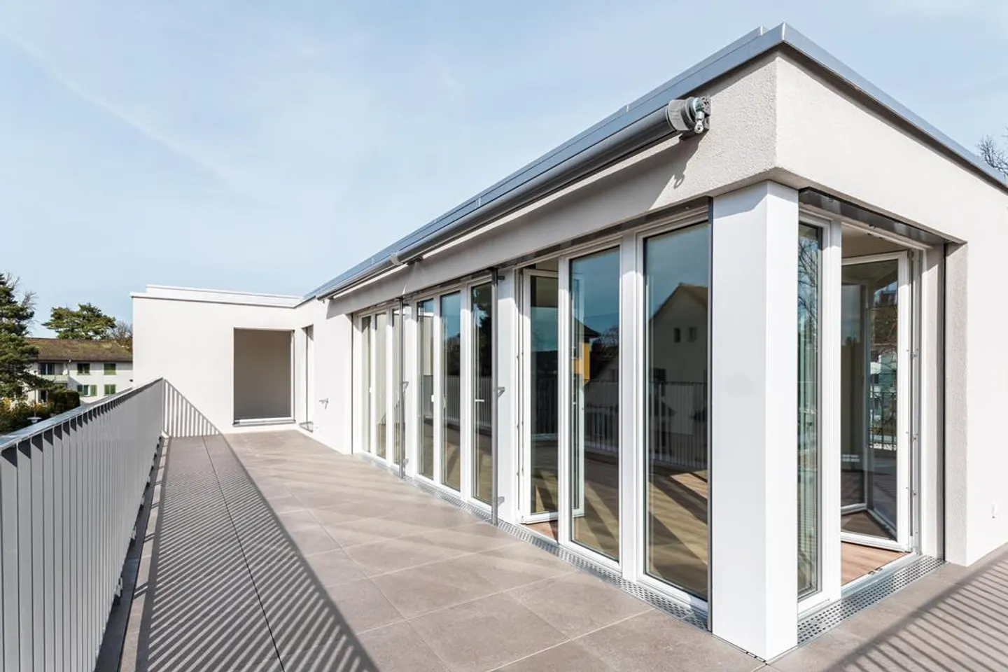 Moderne Attikawohnung mit Terrasse - Foto 9 von 11