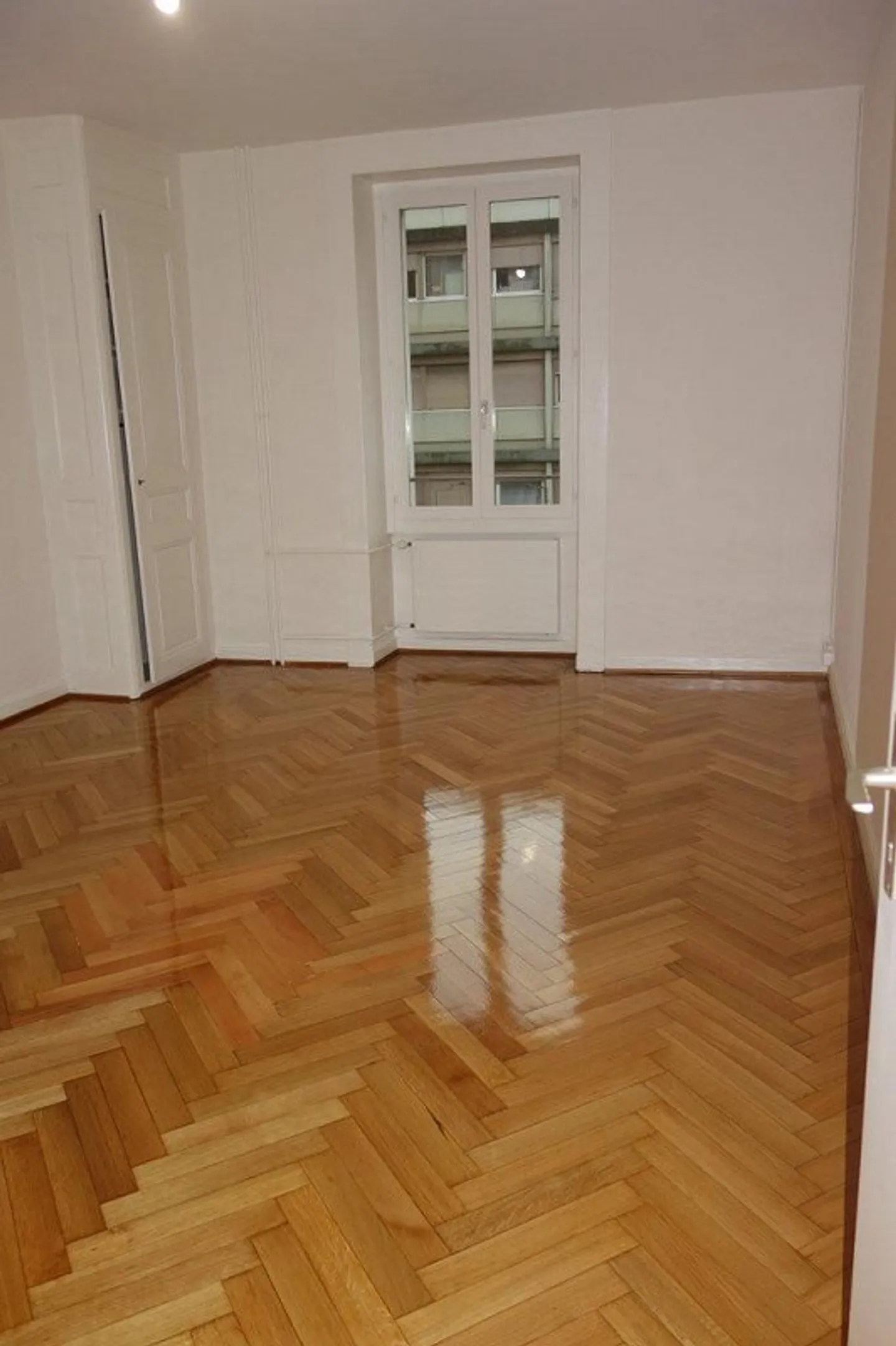 Coutance - Apartment with character close to the train station - Photo 6 of 7