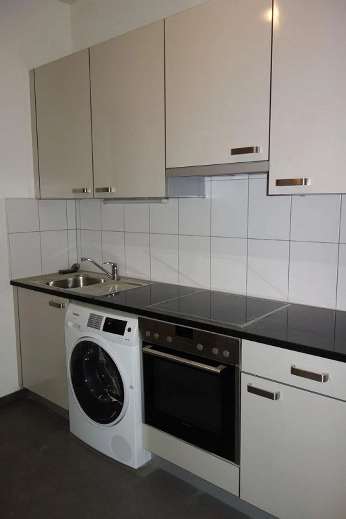Coutance - Apartment with character close to the train station - Photo 3 of 7