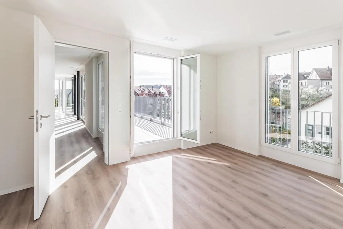 Moderne Attikawohnung mit Terrasse - Foto 7 von 11
