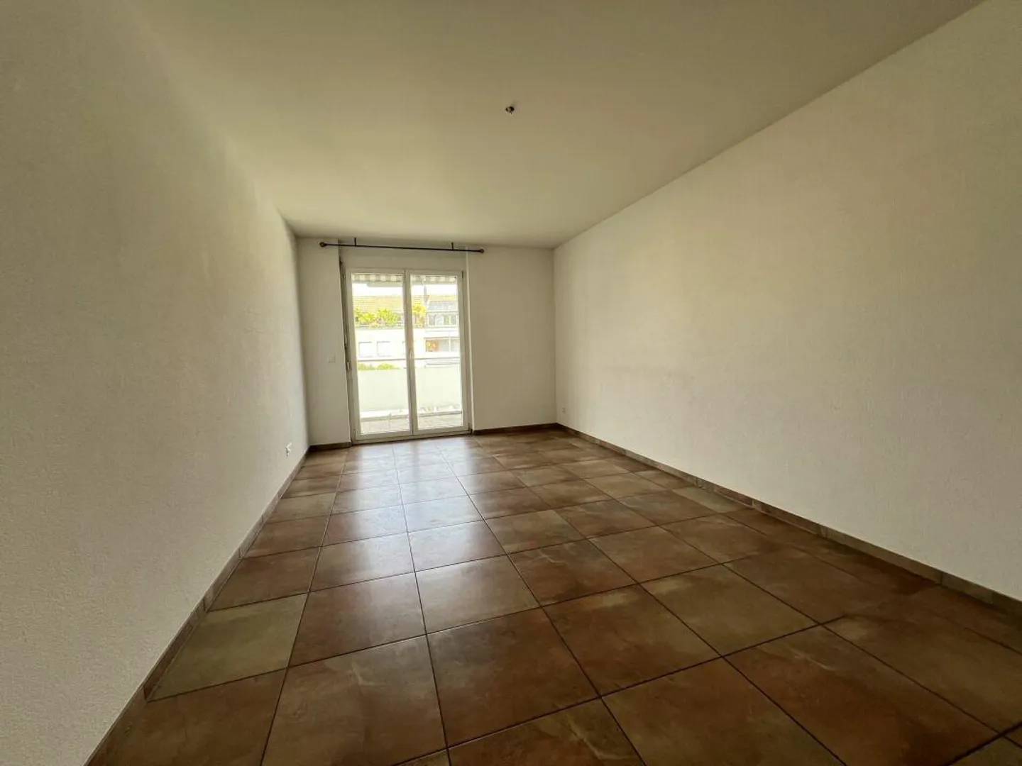 Appartement lumineux de 4,5 pièces avec 30 m2 de surface de balcon au 2ème étage - Photo 7 sur 13