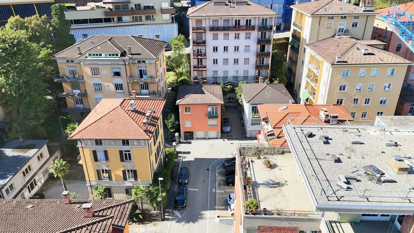 Casa singola in affitto - Foto 2 di 14
