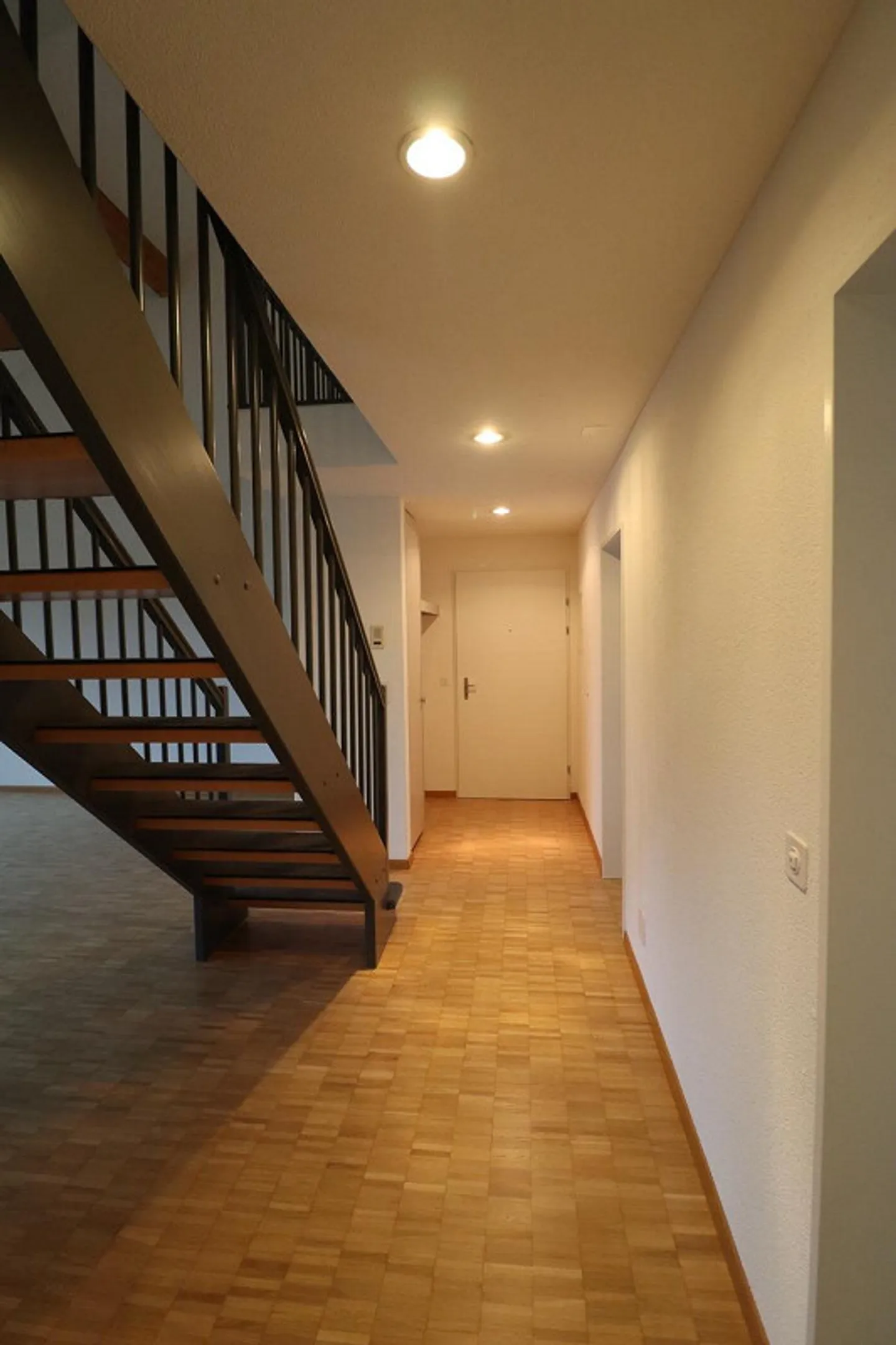 Helle 6.5-Zimmer Maisonette - Foto 3 von 13