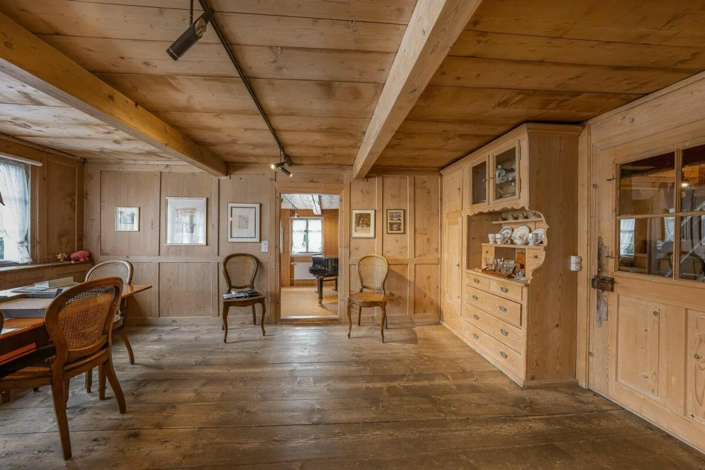 Doppeleinfamilienhaus mit Baulandreserve - Foto 4 von 13