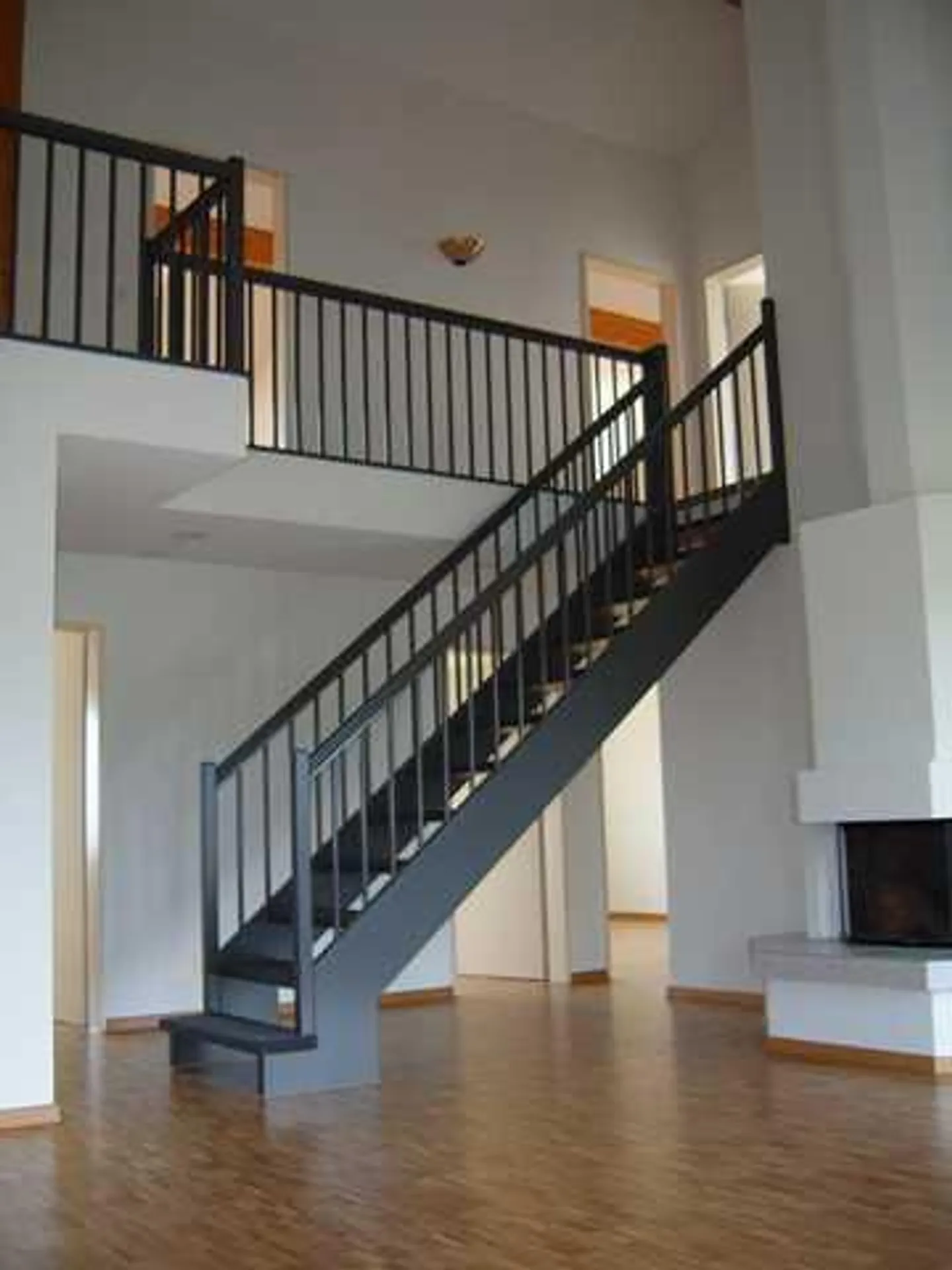 Helle 6.5-Zimmer Maisonette - Foto 4 von 13
