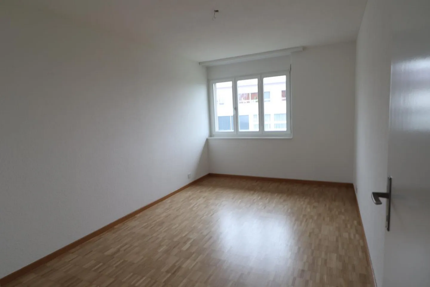 Helle 6.5-Zimmer Maisonette - Foto 8 von 13