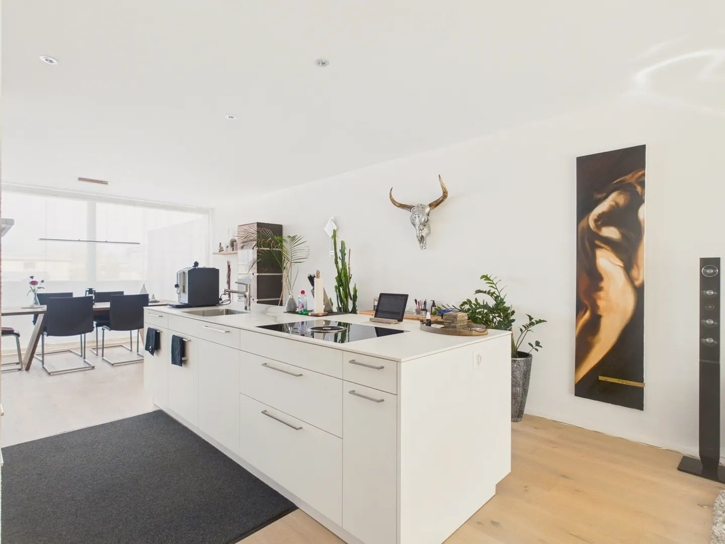 Bright 2.5-room apartment with large terrace in Staad - Photo 5 of 13