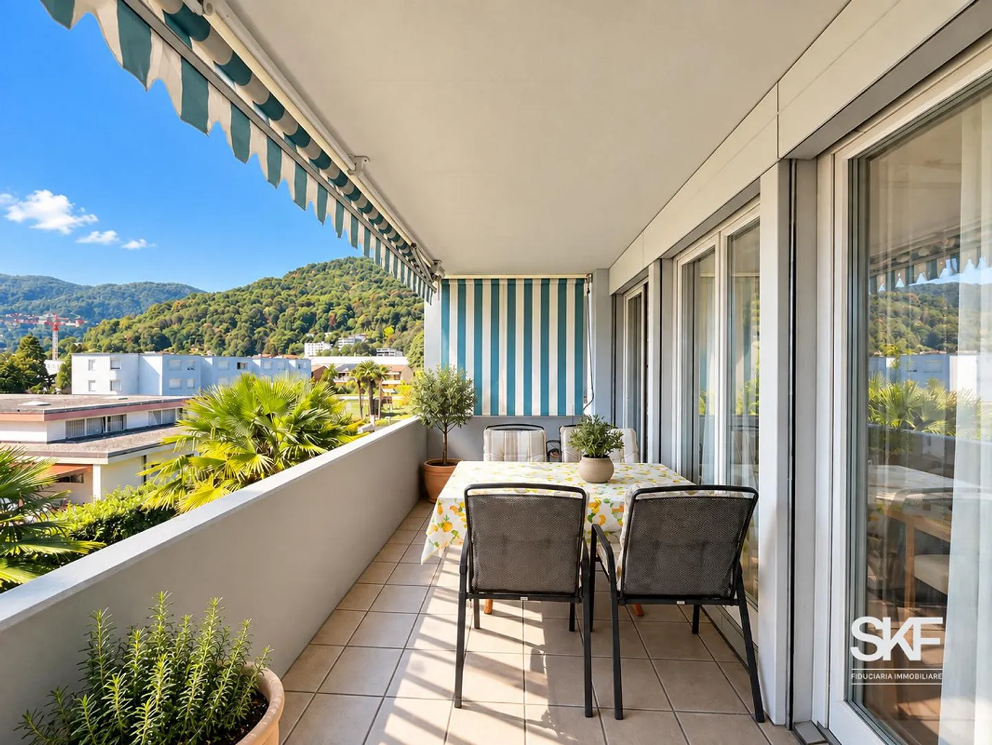 CASLANO - FOR SALE BRIGHT 4.5 ROOM APARTMENT - Photo 6 of 19
