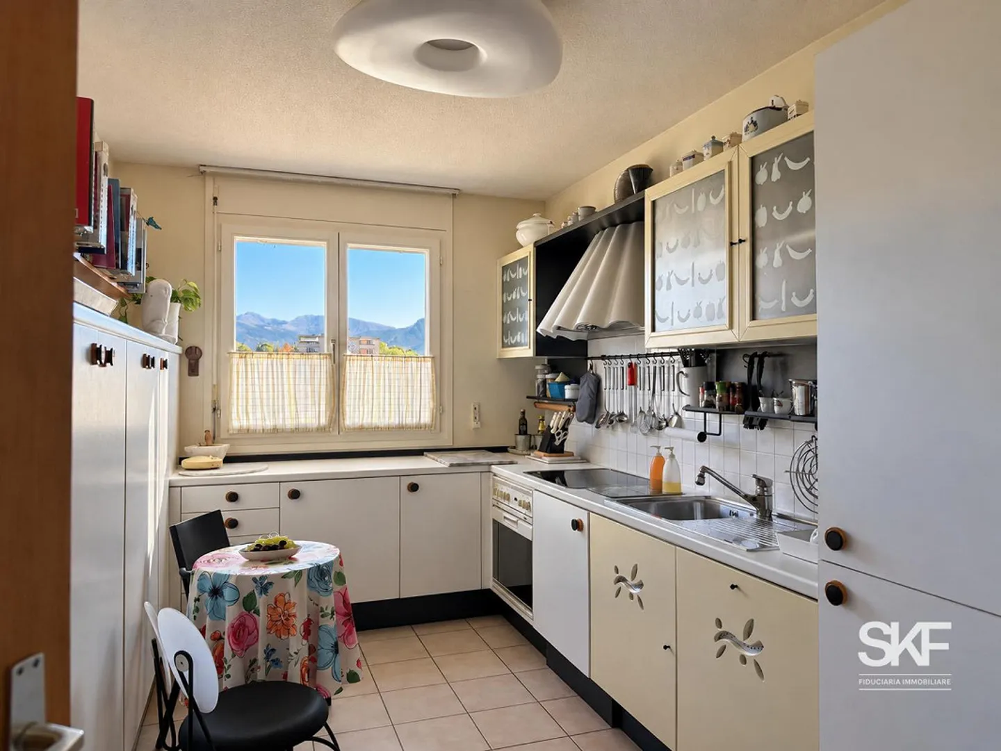 CASLANO - FOR SALE BRIGHT 4.5 ROOM APARTMENT - Photo 10 of 19
