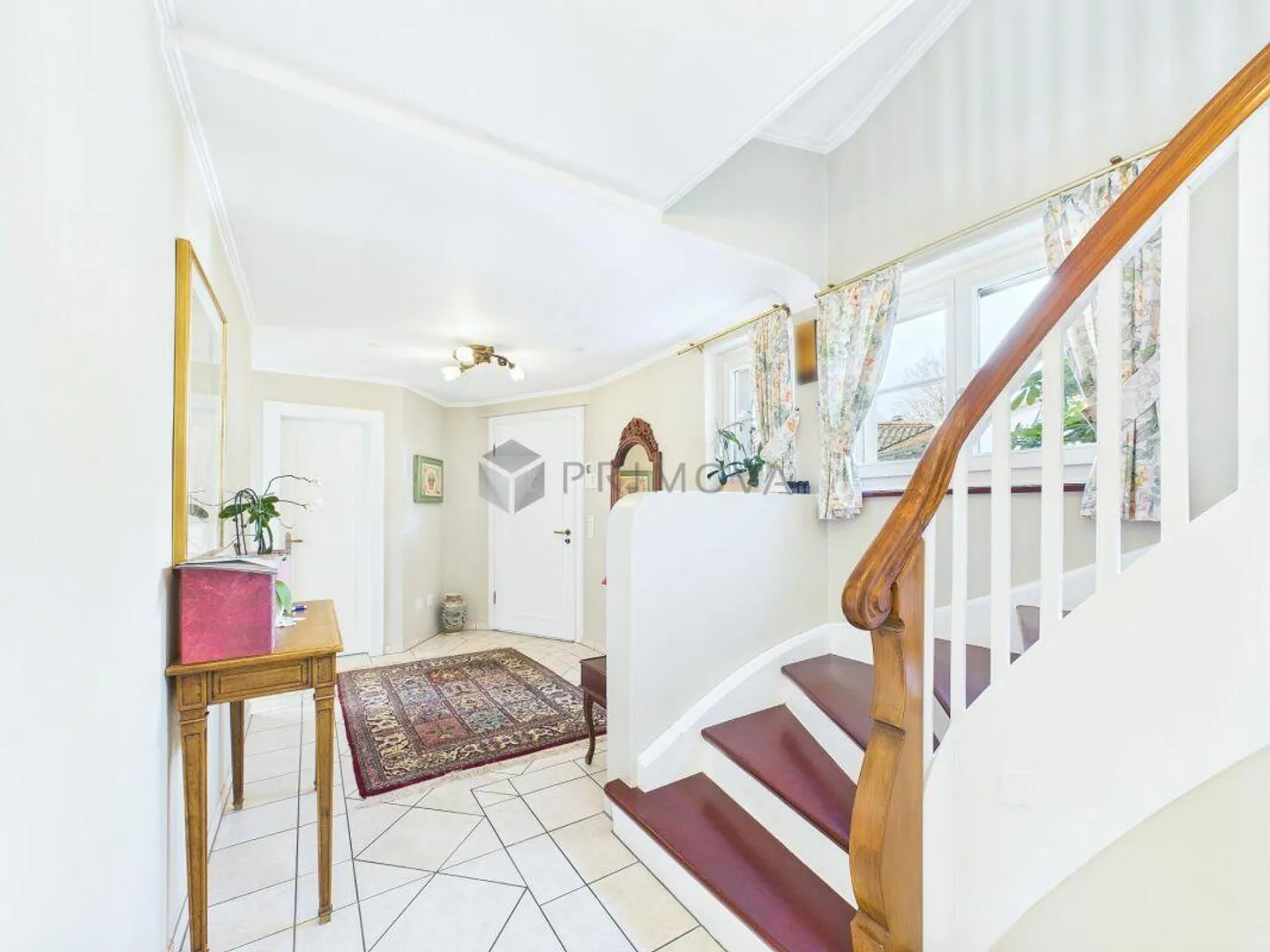 Country House Villa with Style, Character and Extraordinary Building Land Reserve - Photo 5 of 15