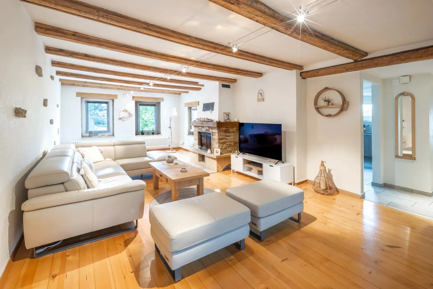 Semi-detached house for sale - Photo 5 of 14