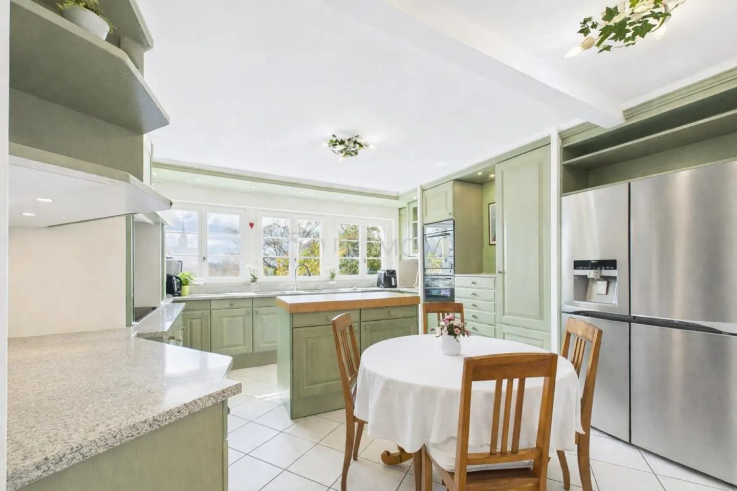 Country House Villa with Style, Character and Extraordinary Building Land Reserve - Photo 6 of 15