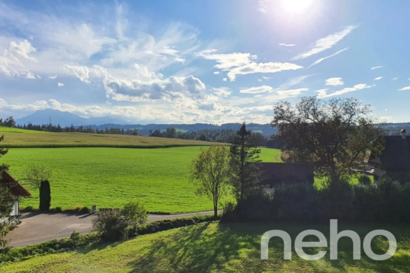 Sunny Penthouse Apartment with Wonderful Views - Photo 9 of 13